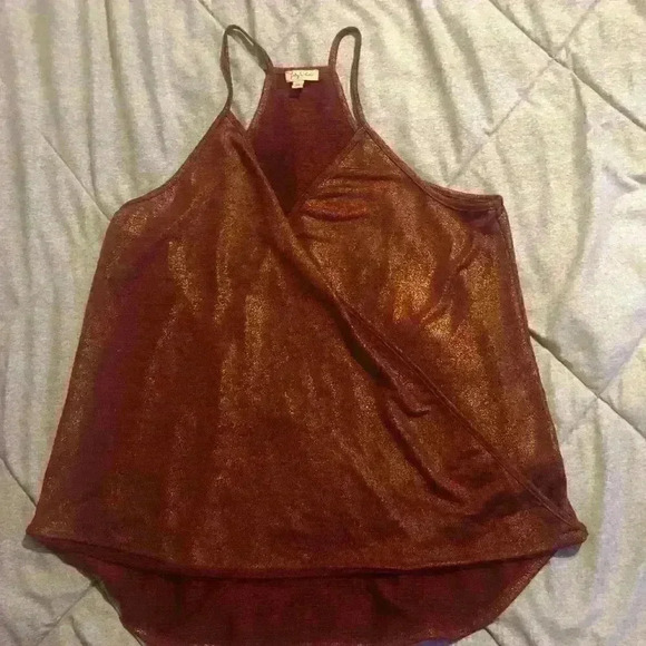 Lily White Tops - Lily White Burgundy Gold Metallic Hi-Lo Top Size XL Great Condition‎